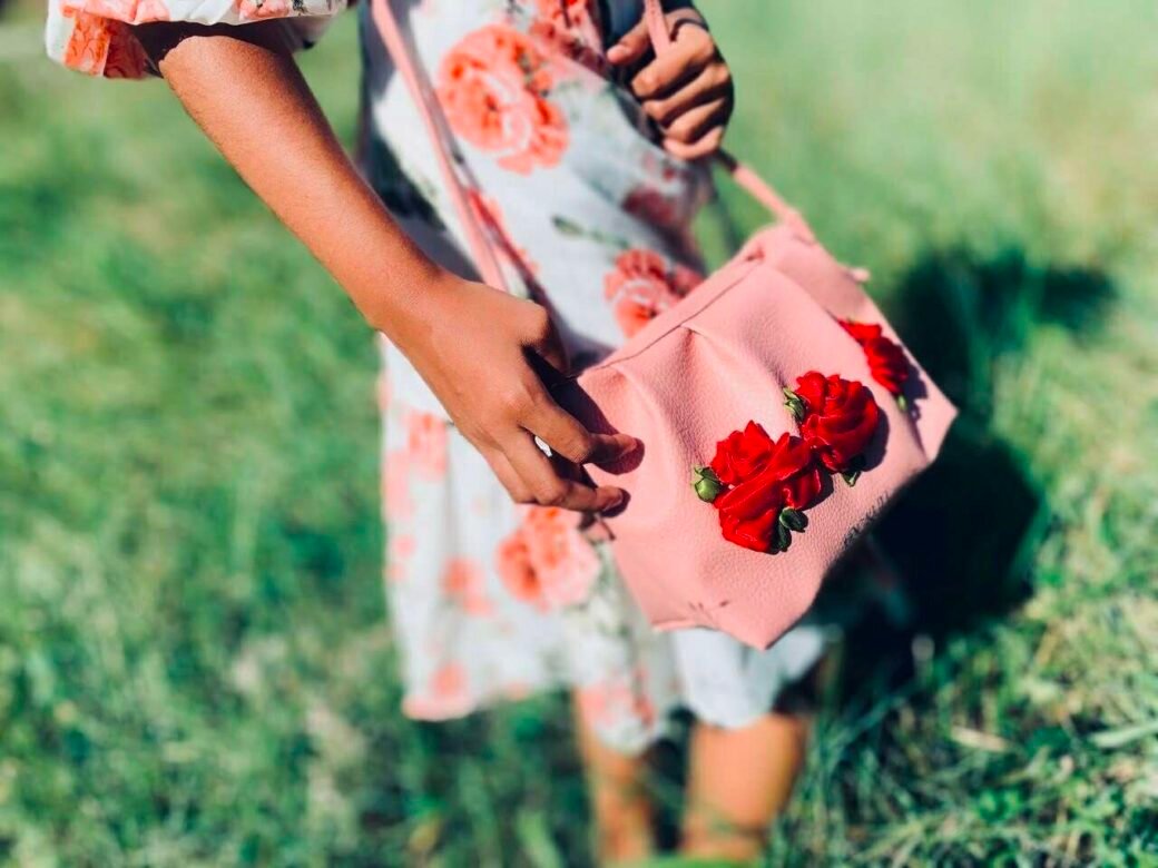 RED FLORAL SMALL OP BAG - Image 2