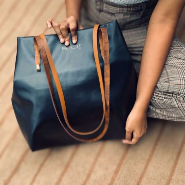 SAMO BLACK STRAP BAG