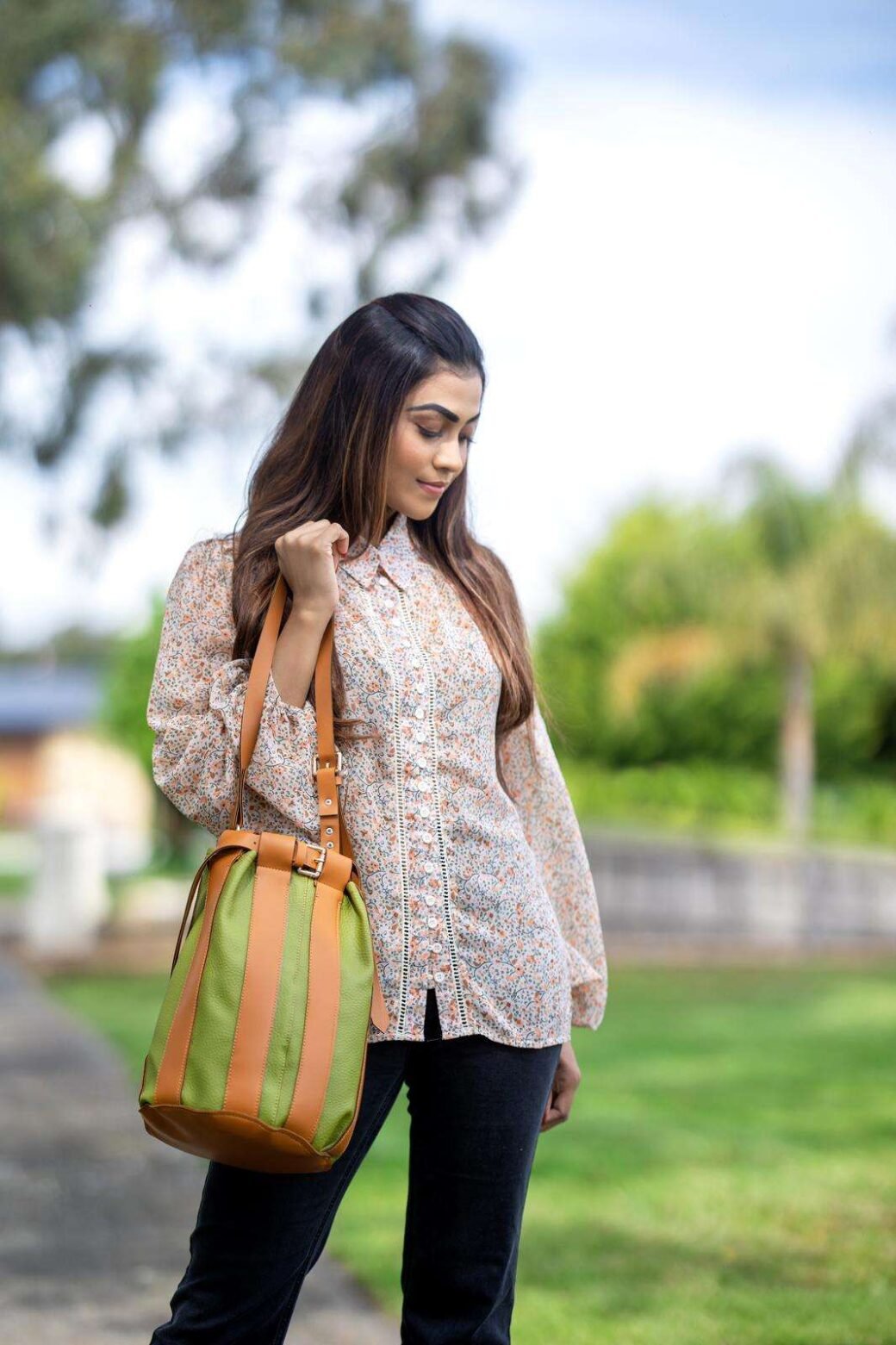 Brown Mix Green Bucket Bag - Image 5