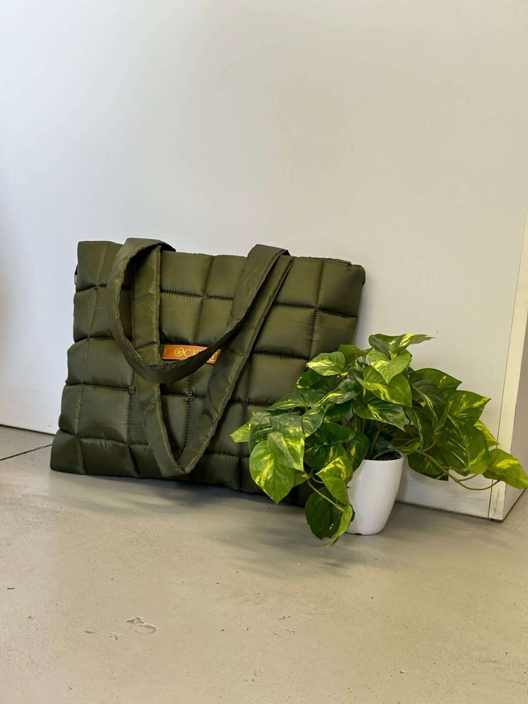 Green Quilted Shoulder Tote Bag - Image 3