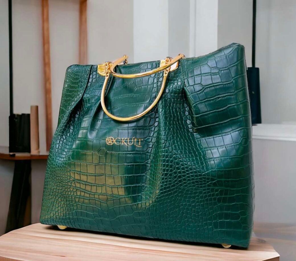 Green CR Clutch Bag - Image 2