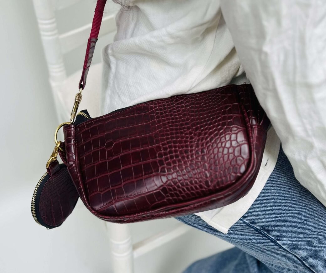 KAV Unisex Bag Maroon color - Image 4