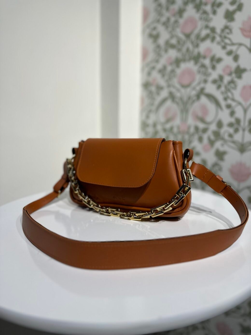 Tan Small Shoulder Bag - Image 3