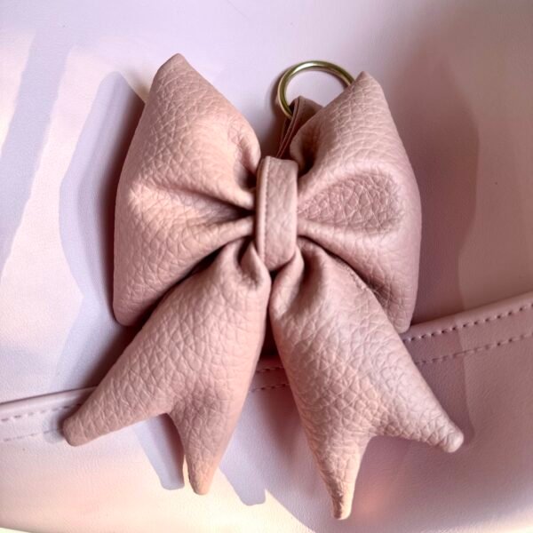 Cameo Pink Bow Charm